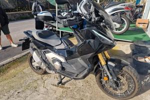 HONDA X-ADV 750 ANNO 2025
