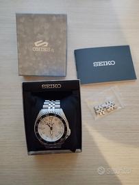 Seiko 5 gmt