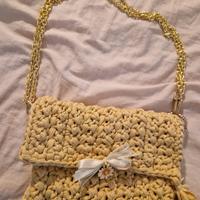 pochette all'uncinetto 