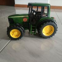 trattore John Deere 