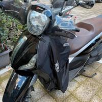 Tucano urbano Beverly 300 R081