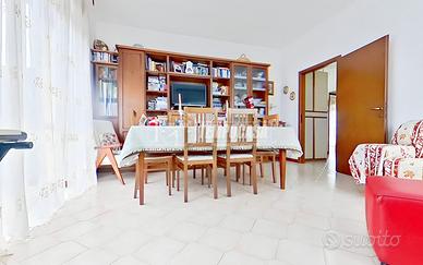 Trilocale con doppio balcone