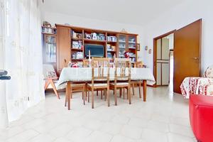 Trilocale con doppio balcone