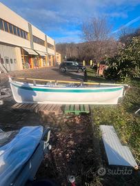 Gozzo in vetroresina