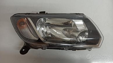Faro anteriore destro dacia sandero 2015