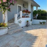 VILLA RISTRUTTURATA A STATTE - Via Lavigna