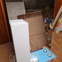 mobiletto bagno con specchio