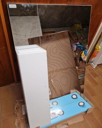 mobiletto bagno con specchio