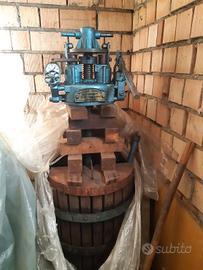 torchio  idraulico manuale 