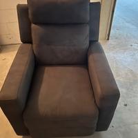 poltrona reclinabile elettrica 