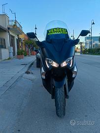 Yamaha T-max 530 