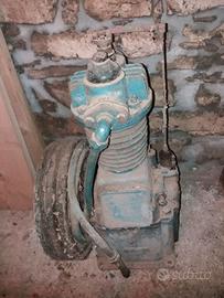 VECCHIO COMPRESSORE AD ARIA