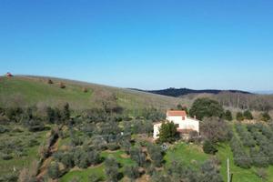 Villa di 277 m² con più di 5 locali e box auto a T