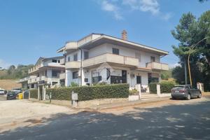 BIFAMILIARE A NOTARESCO