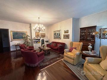 Elegante Quadrilocale di 160 mq con box