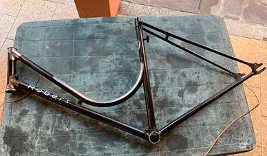 Telaio e carter di bici freni a bacchetta