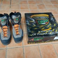 scarponi da alpinismo