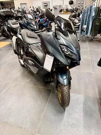 T-Max 560 Tech Max