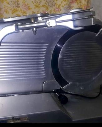  Affettatrice professionale, 