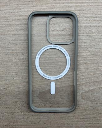 Spigen Cover per iPhone 16 Pro MafSafe