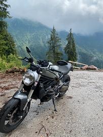 Ducati Monster 821
