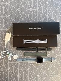 Apple Watch SE 44mm GPS Nike