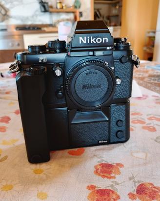 Nikon F3 con motore MD-4