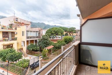 4 vani ristrutturato e posto auto in Viale Regione