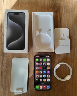 iPhone 15 Pro 256GB - Pari al Nuovo -Batteria 100%