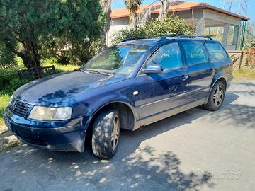 Volkswagen Passat station wagon