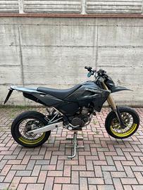 Super motard Husquvarna sm610