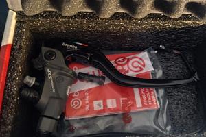 pompa Brembo 