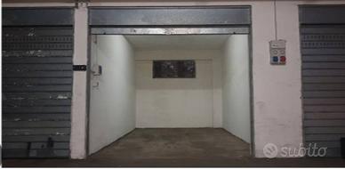 Box su Corso Amedeo Savoia (NA)