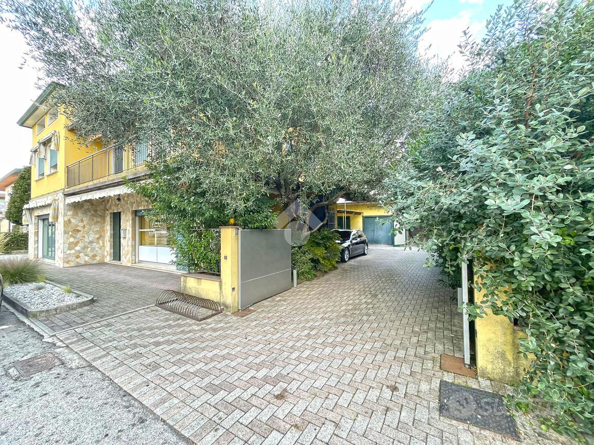 Casa, 100 m²