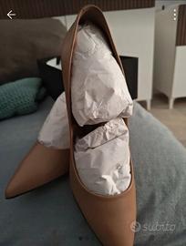 Décolleté donna