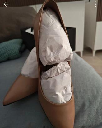Décolleté donna