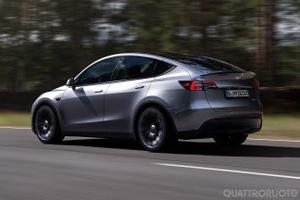 Tesla Model Y Long Range Dual Motor awd