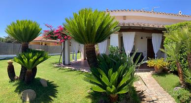 Villa 8 posti letto a 700 metri dal mare capitana