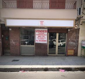 Negozio sito in piazza San lorenzo21