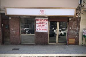 Negozio sito in piazza San lorenzo21