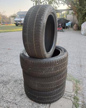  gomme Pirelli scorpion Winter 235/50 r19 103h