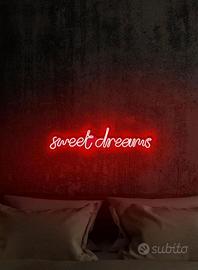 Led sweet dreams scritta rossa