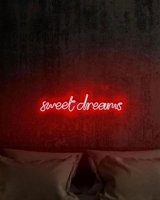 Led sweet dreams scritta rossa
