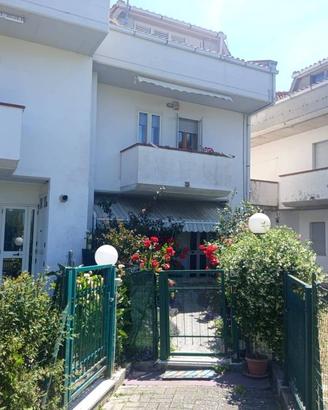 Villa di 170 m² con 4 locali e box auto a Santa Ma