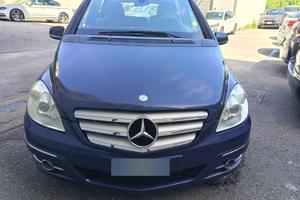 Mercedes B180