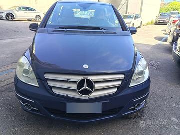 Mercedes B180