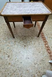 Tavolo antico piastrelle 2 cassetti e 2 taglieri