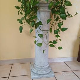 Colonna porta vaso in marmo di Carrara
