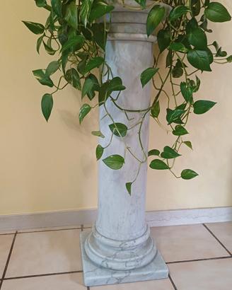 Colonna porta vaso in marmo di Carrara