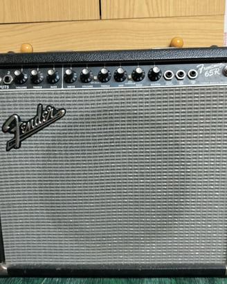 amplificatore musicale marca Fender mod. Frontman